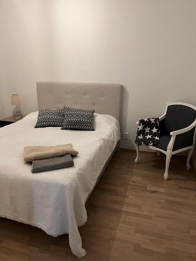 Modern One Bedroom City Apartment Nearby Airport Вантаа Екстериор снимка